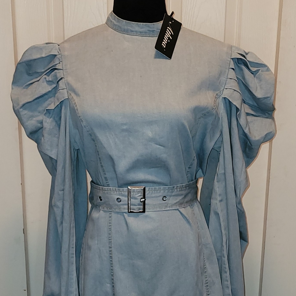 NWT Long sleeve light wash dress